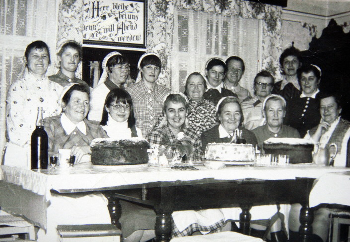 Zugang der Damen - 4 Nachbarschaft (Mitte 80-er)