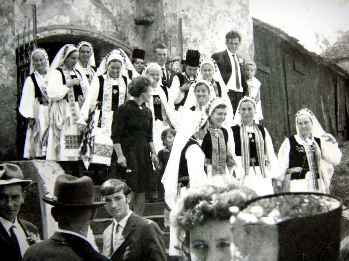 Gebockelte Frauen